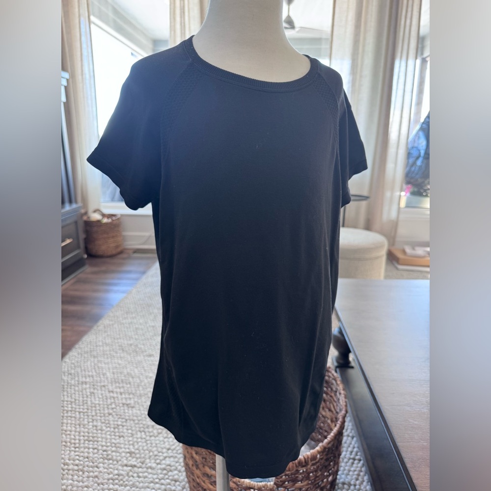 DSG Girls Size Large (14) Black Short Sleeve Athletic Top Top